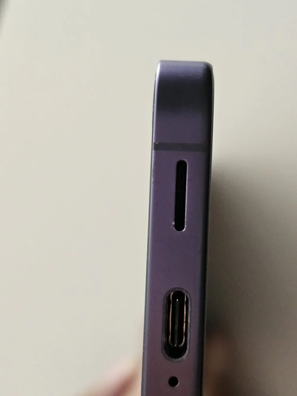 Samsung Galaxy Purple Smartphone - Triple Camera Back S24